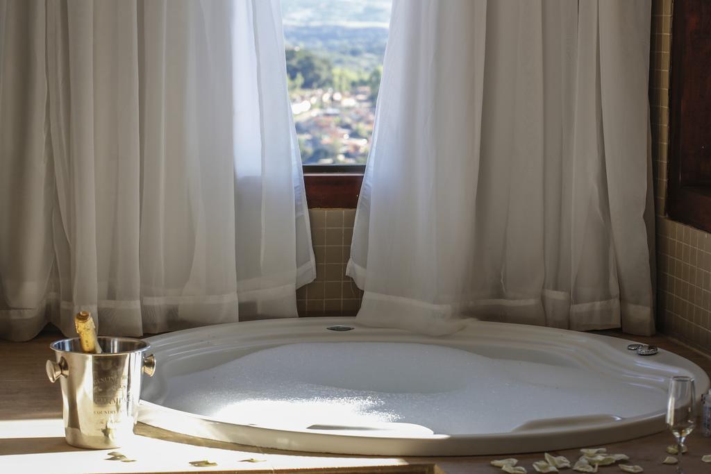 Suite Spa Bath