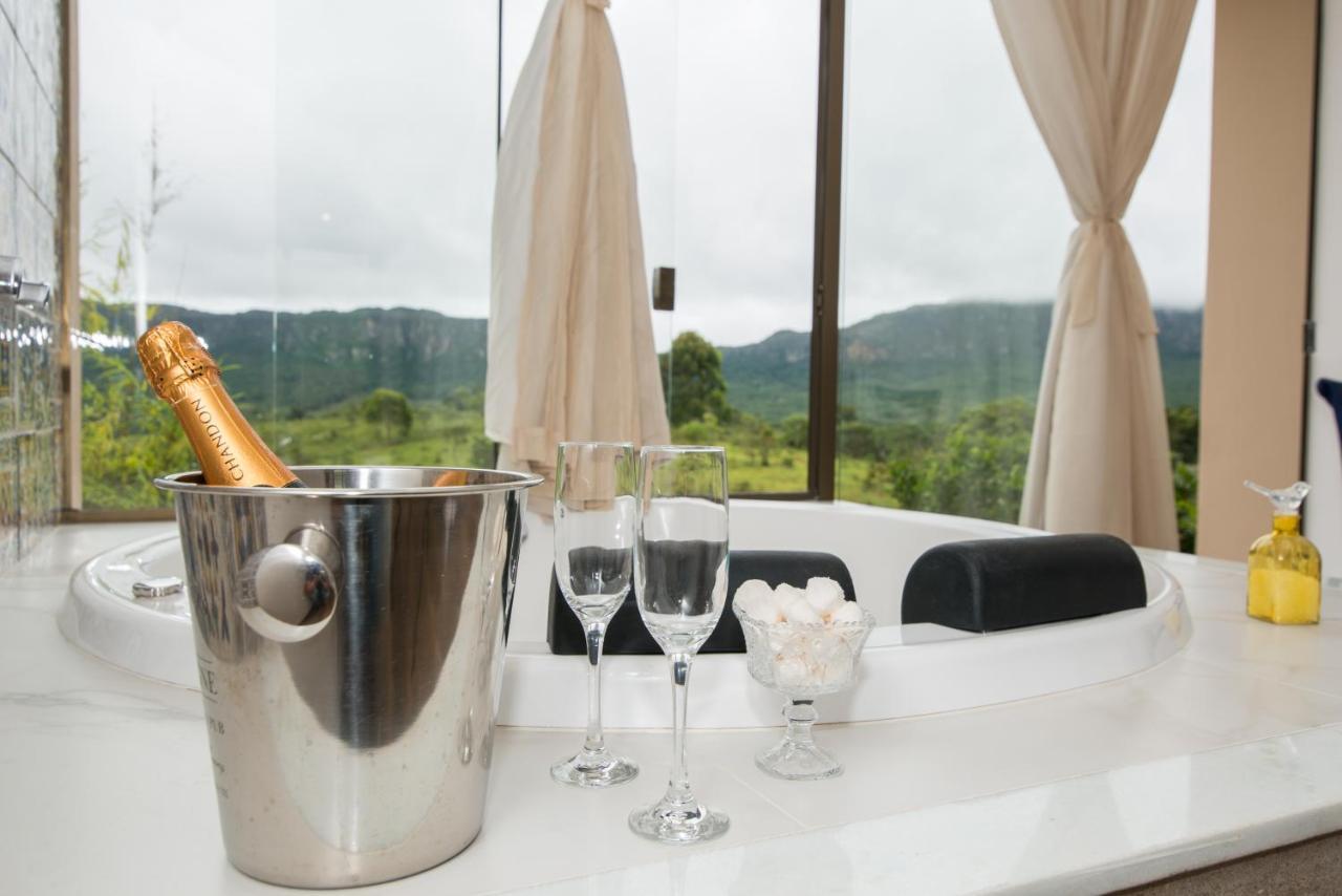 Deluxe Suite Spa Bath