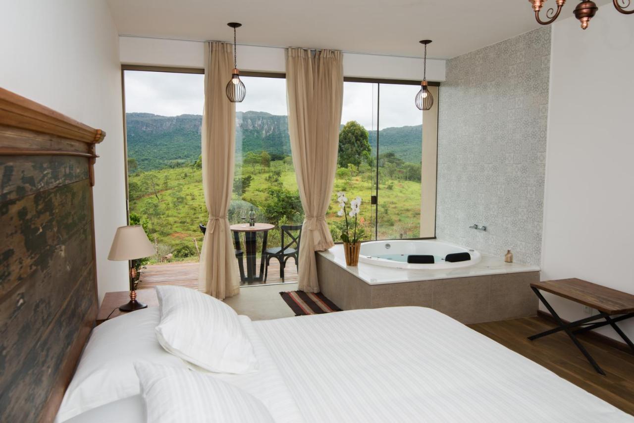 Deluxe Suite Spa Bath